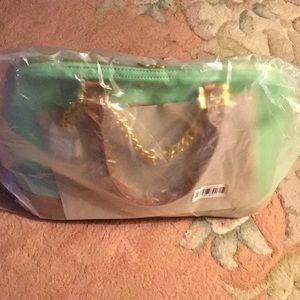 NWT,JOY& IMAN DESIGNED SATCHEL,SOFT MINT GREEN LEATHER,LOTS OF POCKETS,ORGANIZER